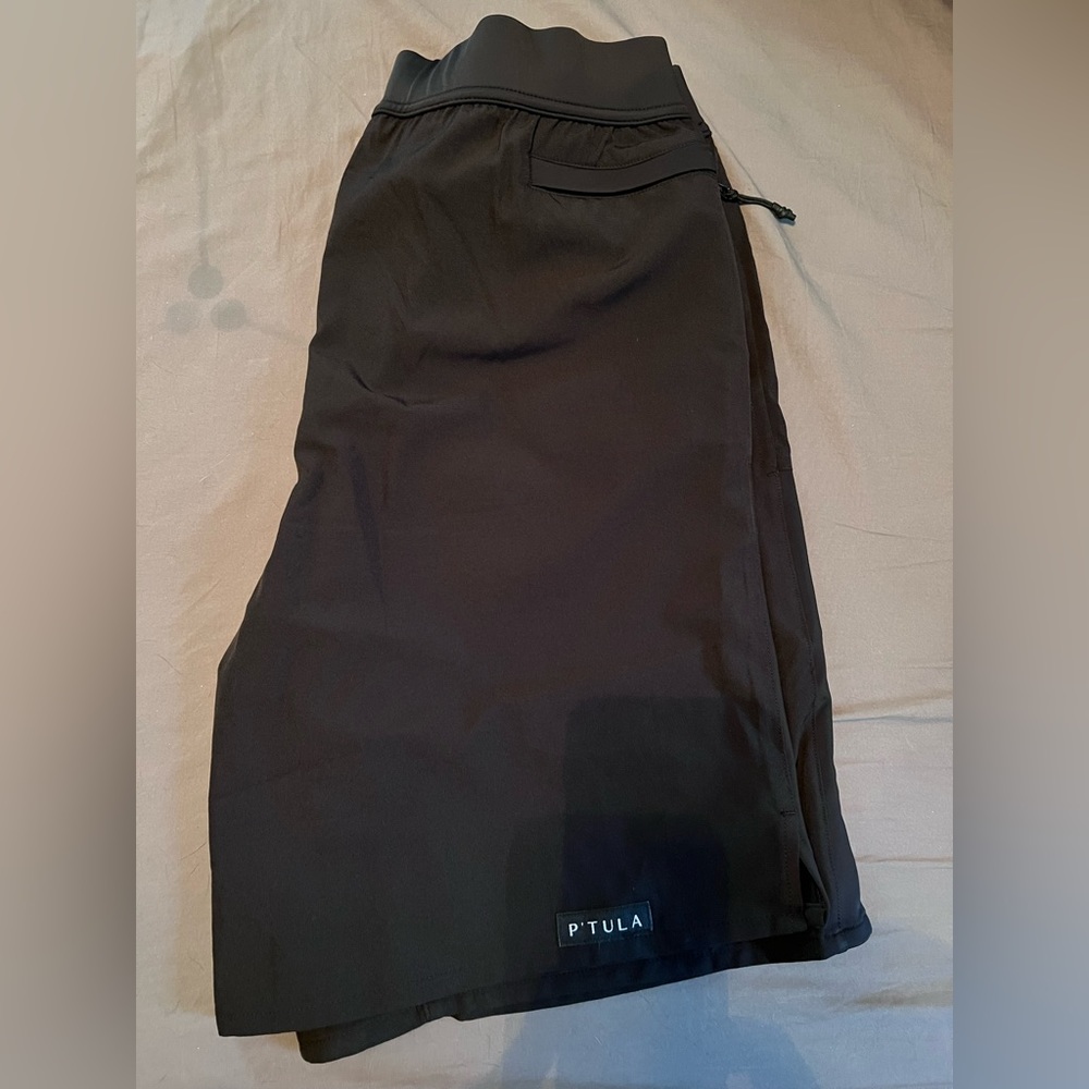 Men’s P’tula shorts size medium